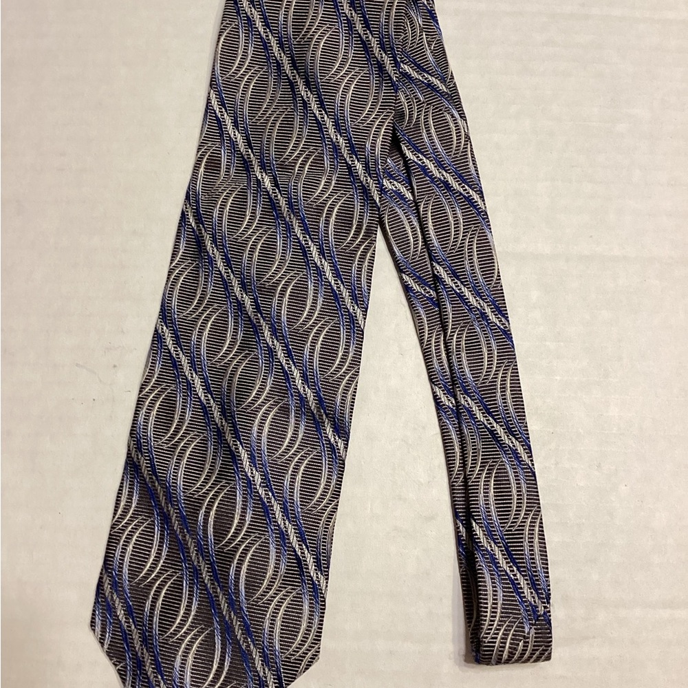 Geometric Patterned Tie